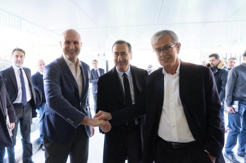 Un momento dell'inaugurazione della nuova sede di Sorgenia. Un momento dell'inaugurazione della nuova sede di Sorgenia.