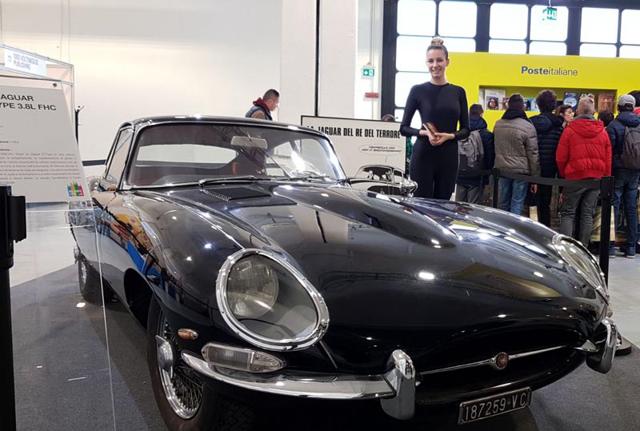 Un'auto d'epoca a Milanofil 2018, la rassegna della filatelia di Poste Italiane: non solo francobolli, anche fumetti, dischi in vinile, auto storiche e numismatica. Un'auto d'epoca a Milanofil 2018, la rassegna della filatelia di Poste Italiane: non solo francobolli, anche fumetti, dischi in vinile, auto storiche e numismatica.