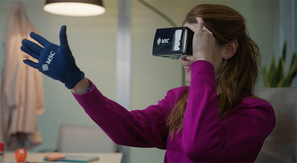 Con il configuratore immersivo è possibile "visitare" navi e destinazione con la realtà virtuale. Con il configuratore immersivo è possibile "visitare" navi e destinazione con la realtà virtuale.