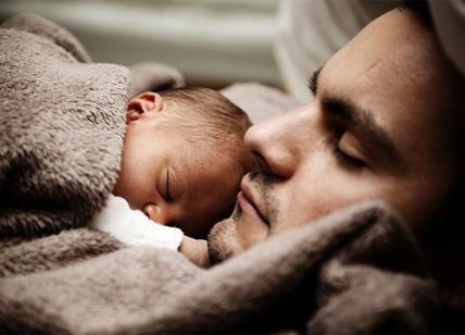 Dormire bene: con un figlio è impossibile fino ai 6 anni
