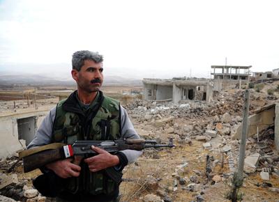 siria bombardamenti guerriglieri kalashnikov ape