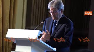 Gentiloni: "Non buttare a mare lavoro fatto per fiera delle velleità"