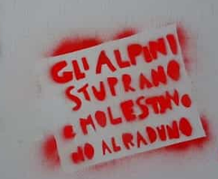 Vergogna infinita in via Padova. "Gli alpini stuprano, no al raduno"