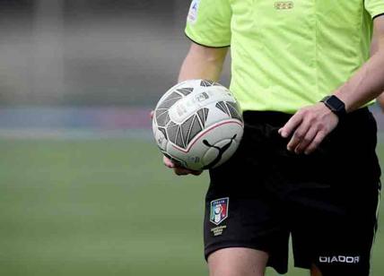 Roma, arbitro aggredito durante una partita di Promozione: arrestato un 34enne