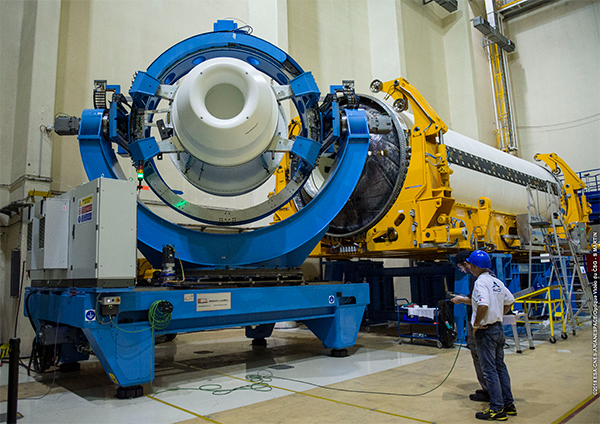 Testato con successo il nuovo motore p120c prodotto in fibra di carbonio da Avio in Italia, alla base dei nuovi lanciatori satellitari europei ariane 6 e Vega-C. Testato con successo il nuovo motore p120c prodotto in fibra di carbonio da Avio in Italia, alla base dei nuovi lanciatori satellitari europei ariane 6 e Vega-C.
