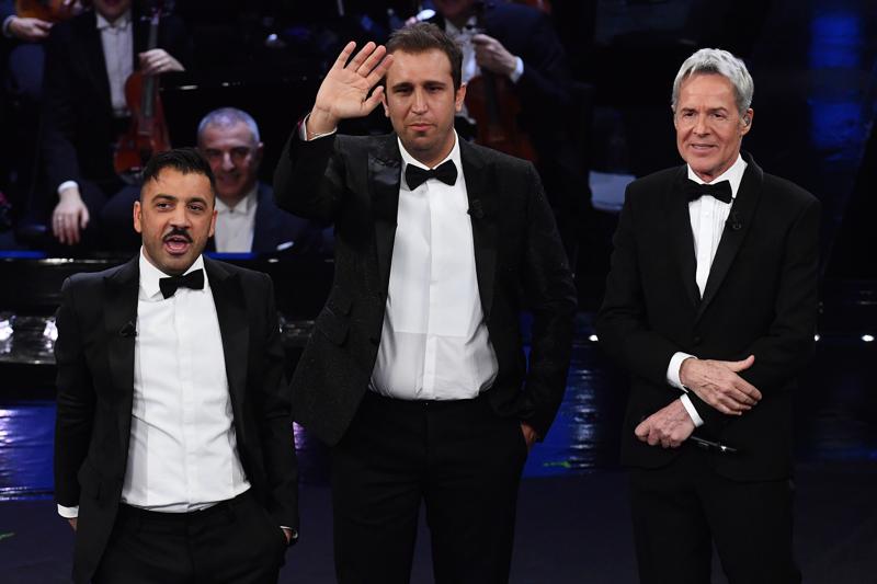 Pio e Amedeo e Claudio Baglioni (foto Lapresse) Pio e Amedeo e Claudio Baglioni (foto Lapresse)