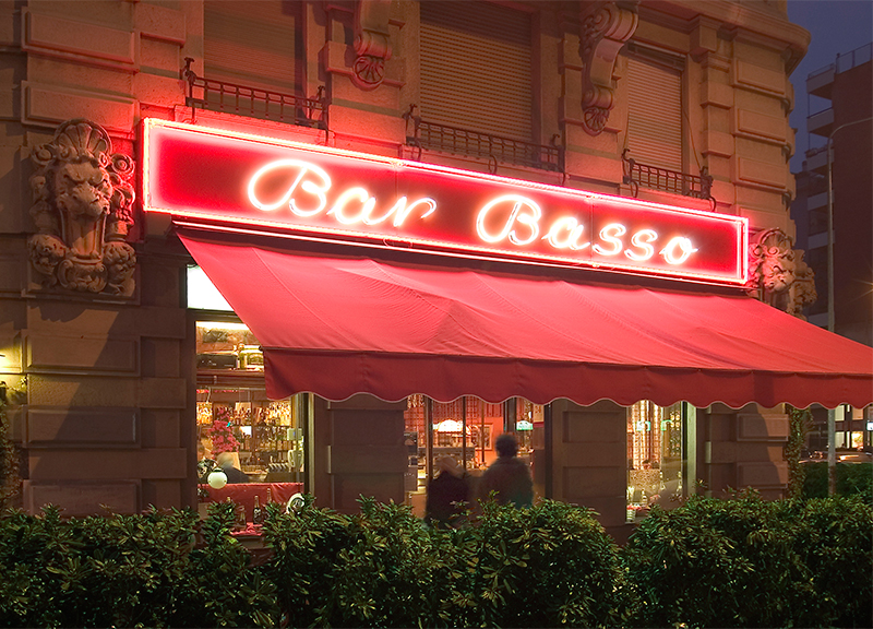 Milano, il Bar Basso compie 50 anni (+ 1)