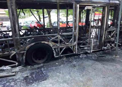 Atac, bus in fiamme su via di Portonaccio. È il settimo dall'inizio dell'anno