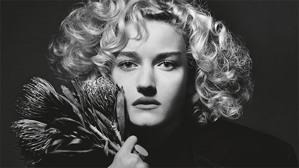 Calendario Pirelli 2019 JULIA GARNER Calendario Pirelli 2019 JULIA GARNER