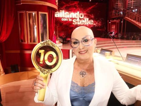 Carolyn Smith a Ballando con le stelle 2018 (foto Instagram) Carolyn Smith a Ballando con le stelle 2018 (foto Instagram)