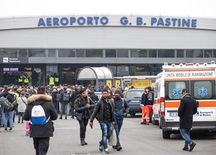 Incendio all'Aeroporto di Ciampino: evacuati i passeggeri