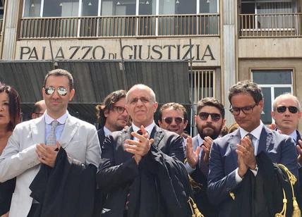 'Salvare la Giustizia', gli avvocati in piazza della Libertà a Bari