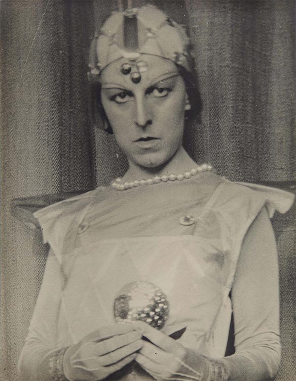 Dancing with Myself Claude Cahun    Autoportrait, 1929