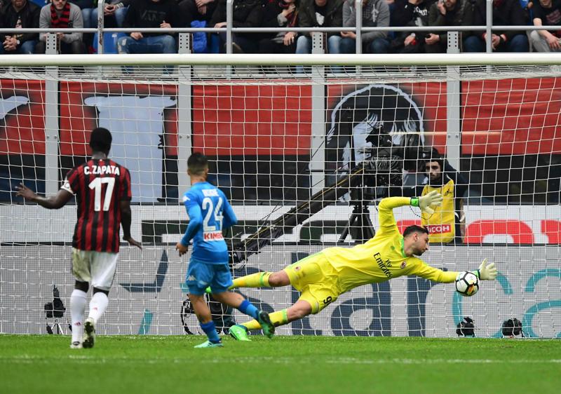 Donnarumma, Insigne e Zapata (foto Lapresse) Donnarumma, Insigne e Zapata (foto Lapresse)