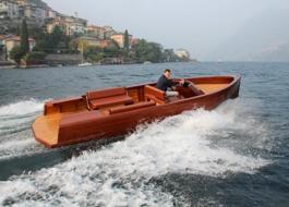 Ernesto la barca elettrica del cantiere E. Riva Foto Maccione Ernesto la barca elettrica del cantiere E. Riva Foto Maccione