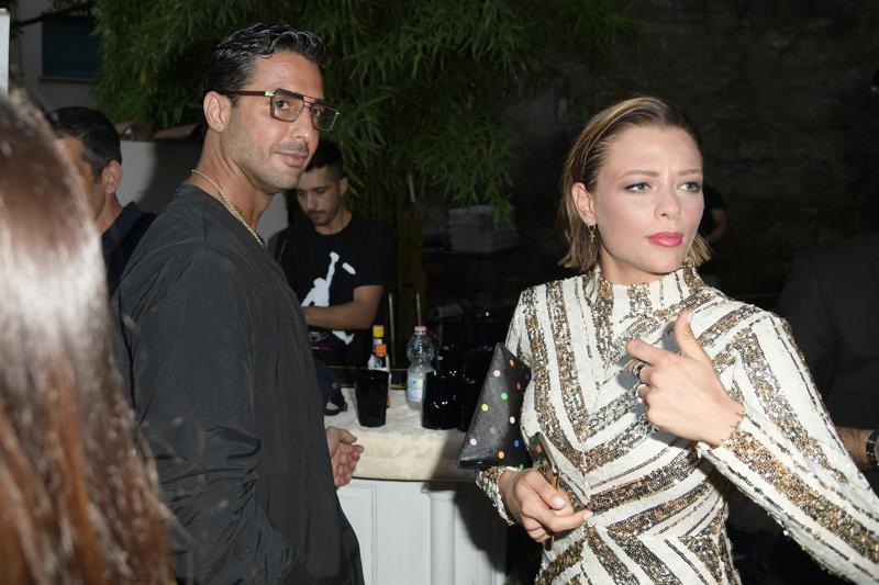Fabrizio Corona e Silvia Provvedi (foto Lapresse) Fabrizio Corona e Silvia Provvedi (foto Lapresse)