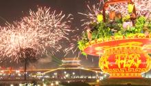 Cina, spettacolo di fuochi d'artificio per festeggiare il capodanno