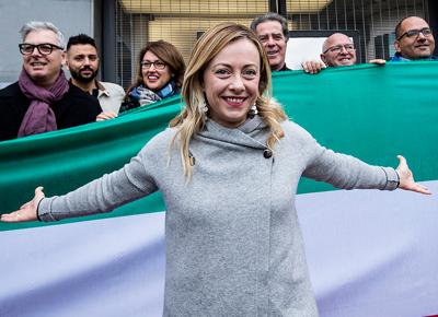 Giorgia Meloni ape