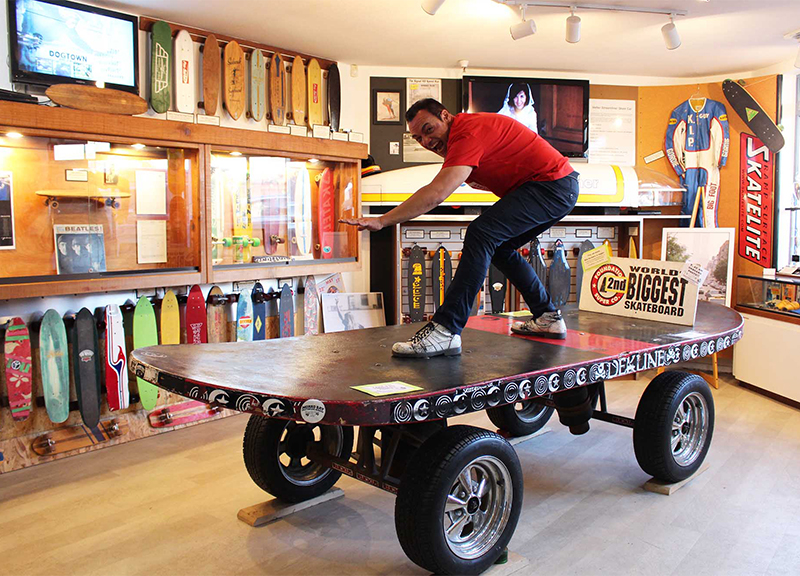 L'originale museo dello skateboard con oltre 300 modelli diversi L'originale museo dello skateboard con oltre 300 modelli diversi