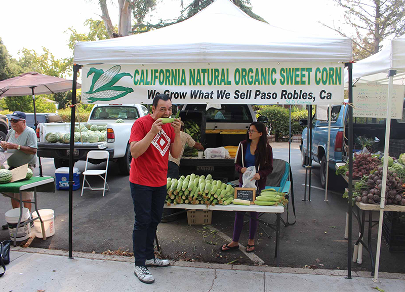 Il caratteristico mercato di Templeton, nella contea di San Luis Obispo, con prodotti del terrirorio Il caratteristico mercato di Templeton, nella contea di San Luis Obispo, con prodotti del terrirorio