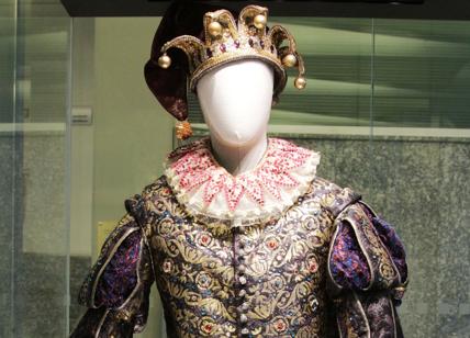 Assolombarda celebra la Scala: esposto il costume del Rigoletto