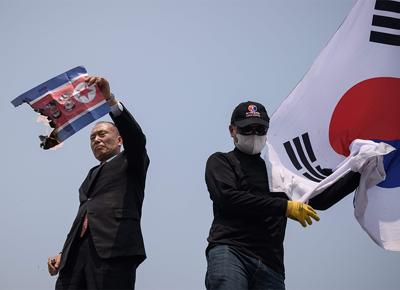 incontro due coree Moon Jae in e Kim Jong Un ape 5