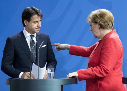 La Merkel promuove il premier Conte. "Stile pacato, mi concentro su di lui"