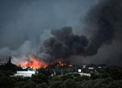Grecia incendi: "Temiamo oltre 100 morti". Si cercano i sopravvissuti