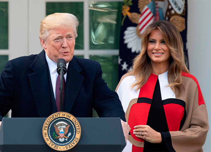 Melania trump vestito geometrico ape