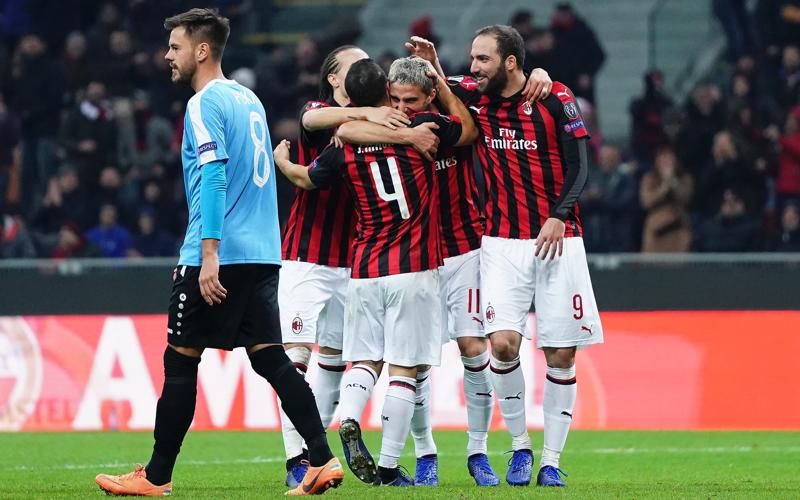 BORINI E HIGUAIN (FOTO LAPRESSE) BORINI E HIGUAIN (FOTO LAPRESSE)