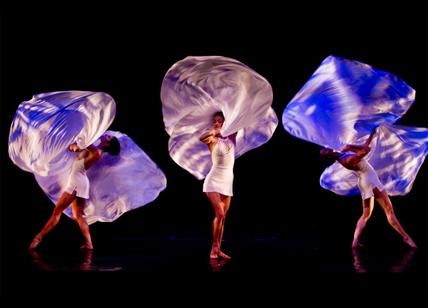 Momix incantano a Civitanova Danza