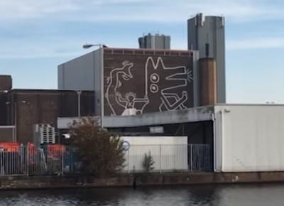 murales di Kaith Haring ape