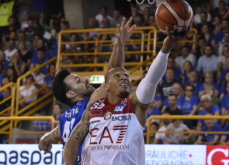 OLIMPIA MILANO CURTIS JERRELLS