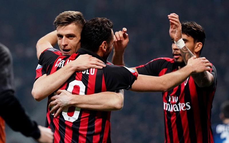 Piatek, Calhanoglu e Paquetà (foto Lapresse) Piatek, Calhanoglu e Paquetà (foto Lapresse)
