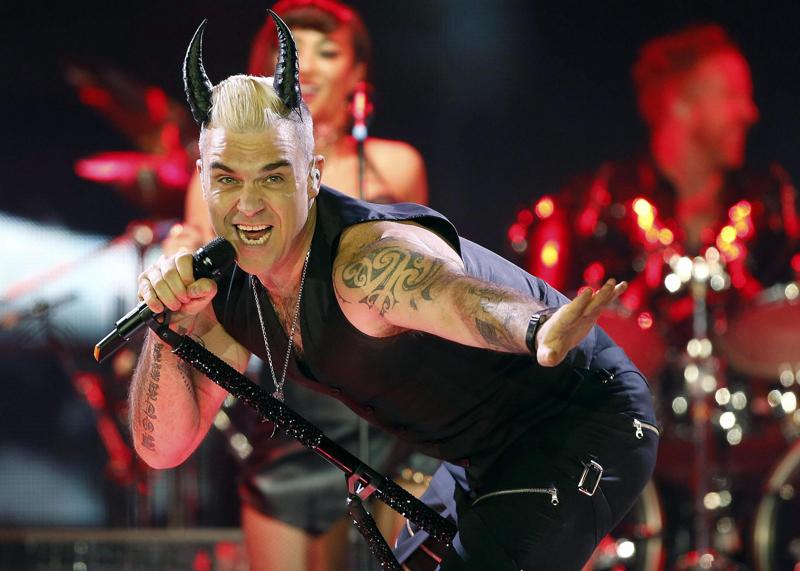 ROBBIE WILLIAMS (FOTO LAPRESSE) ROBBIE WILLIAMS (FOTO LAPRESSE)