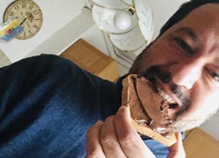 Matteo Salvini, foto con Nutella su Instagram. Ma su web è polemica