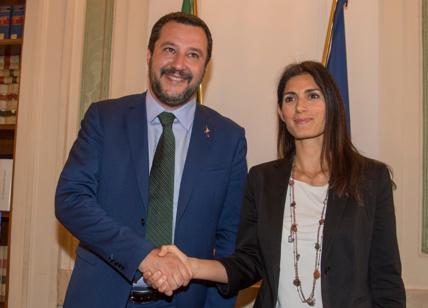 Casapound, sfida di Raggi a Salvini: lettera a Tria per chiedere lo sgombero