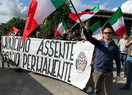 Roma, CasaPound manifesta contro il M5s per la chiusura del ponte Ardeatina