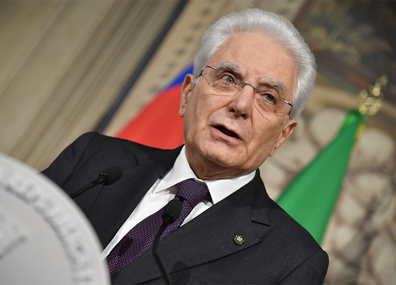 Sergio Mattarella ape