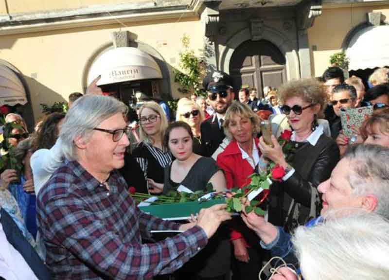 Sgarbi a Sutri - Foto Tusciaweb.eu Sgarbi a Sutri - Foto Tusciaweb.eu
