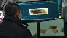 Sicurezza, i controlli scrupolosi negli aeroporti cinesi