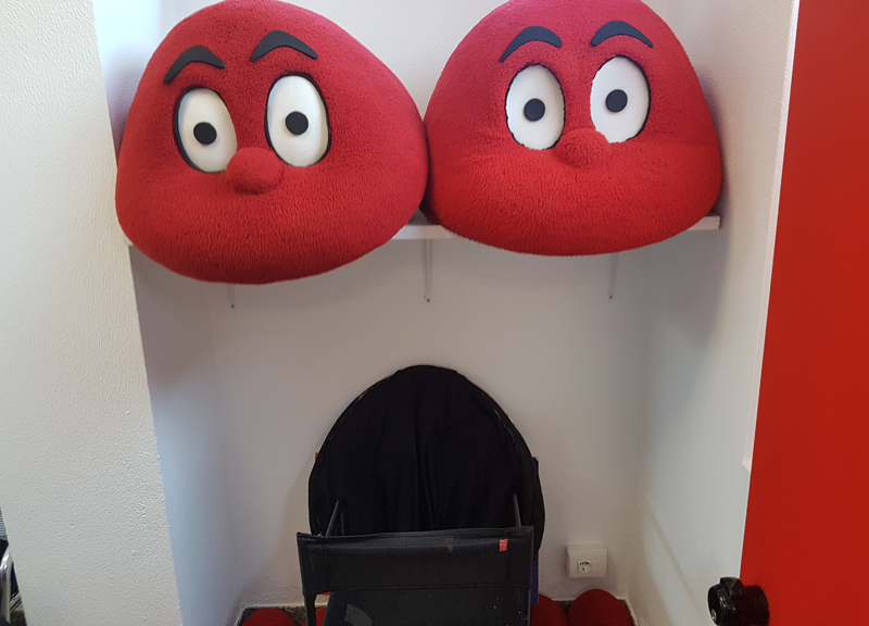 Striscia la Notizia, il camerino del Gabibbo Striscia la Notizia, il camerino del Gabibbo