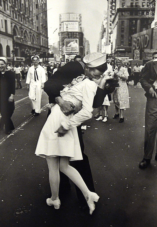 Usa Morto Il Marinaio Della Foto Del Bacio A Times Square