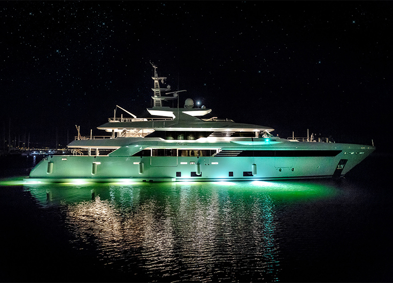 yacht notturna notte CRN Latona 50m