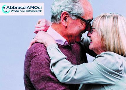 "AbbracciAMOci": la campagna di Korian contro la violenza sugli anziani
