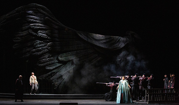 Prima alla Scala: la Tosca (© Teatro alla Scala / Brescia - Amisano) Prima alla Scala: la Tosca (© Teatro alla Scala / Brescia - Amisano)