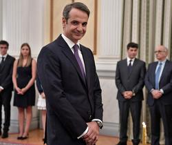 Il giuramento di Kyriakos Mitsotakis, nuovo primo ministro della Grecia