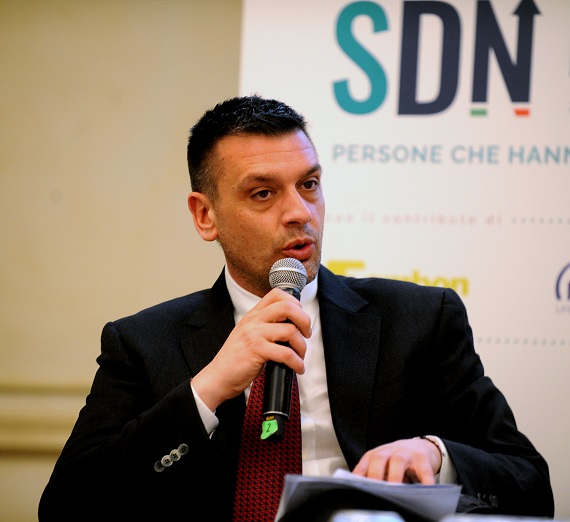 Salute direzione nord: secondo e terzo panel Salute direzione nord: secondo e terzo panel