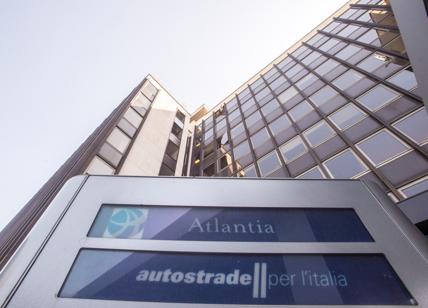 Atlantia: "Pronti ad azioni legali". Aspi, linea di credito da 900 milioni