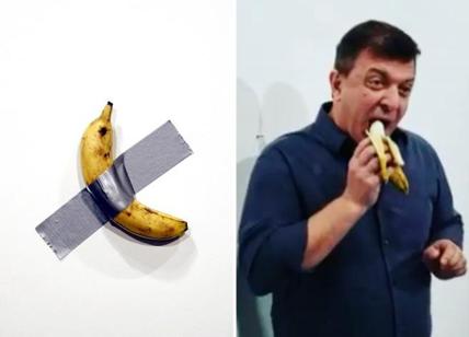 Mangia la banana da 120 mila dollari. Datuna "distrugge" l'opera di Cattelan